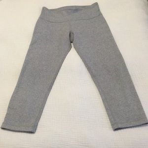 Lululemon Wunder Under Crop
FULLON LUON 4-EUC